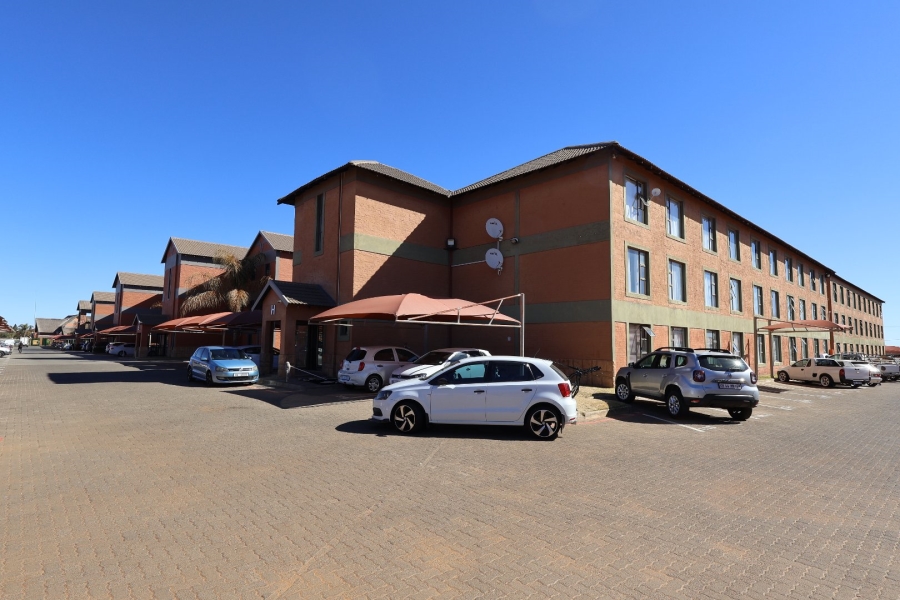 1 Bedroom Property for Sale in Vredenhof Sh Free State